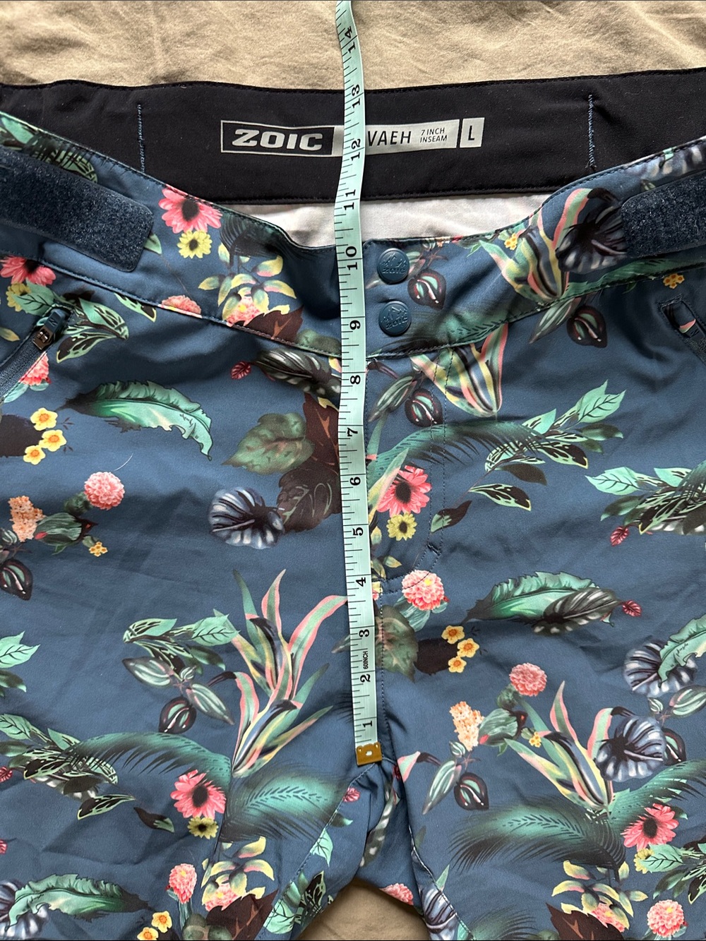 Zoic Navaeh Women's Tropical Floral Shorts - Picture 3 of 7
